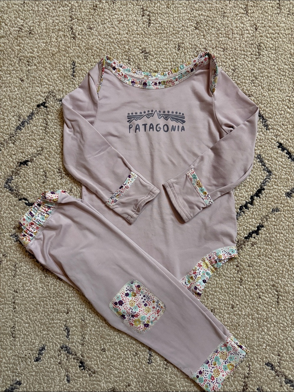 Patagonia Capilene Baselayer Set Size 12-18M Dusty Rose Floral